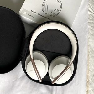 Bose Noise Cancelling Headphones 700 Soapstone